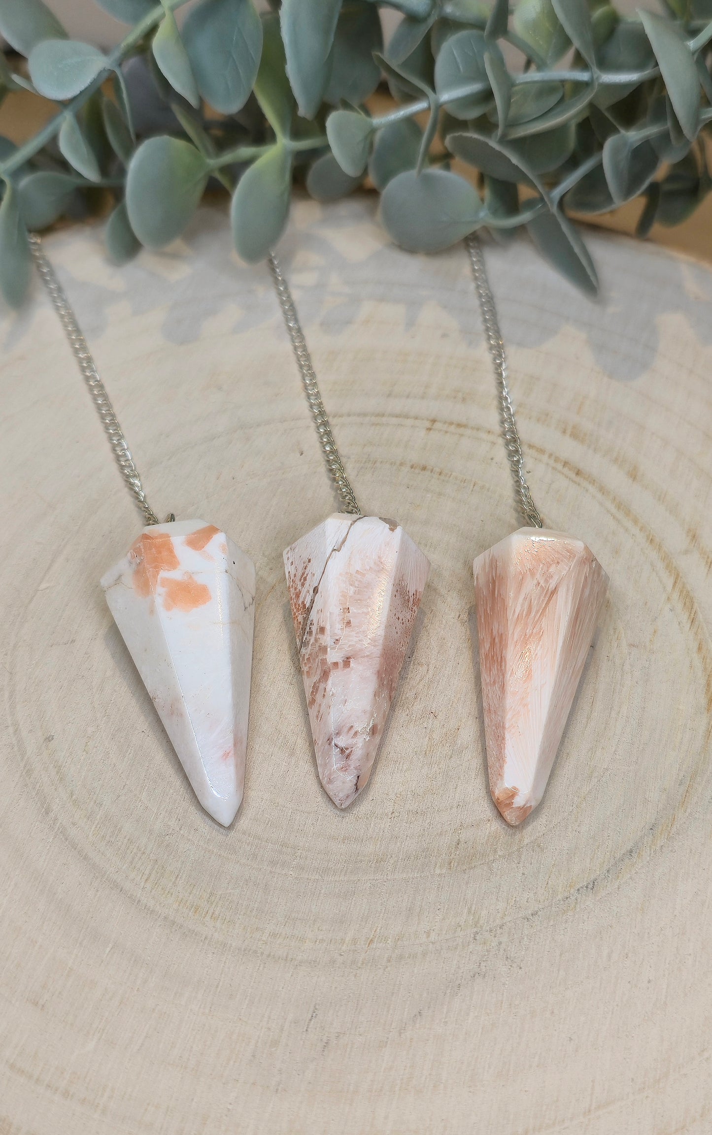 Pendule en Scolécite rose