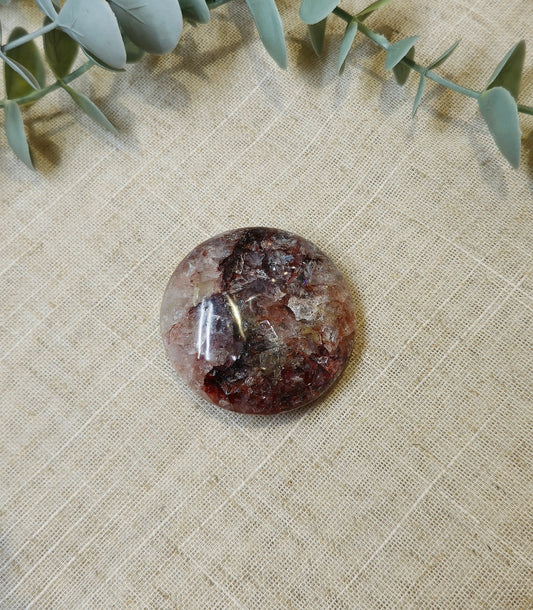 Pierre de paume en Quartz feu (hématoïde rouge)