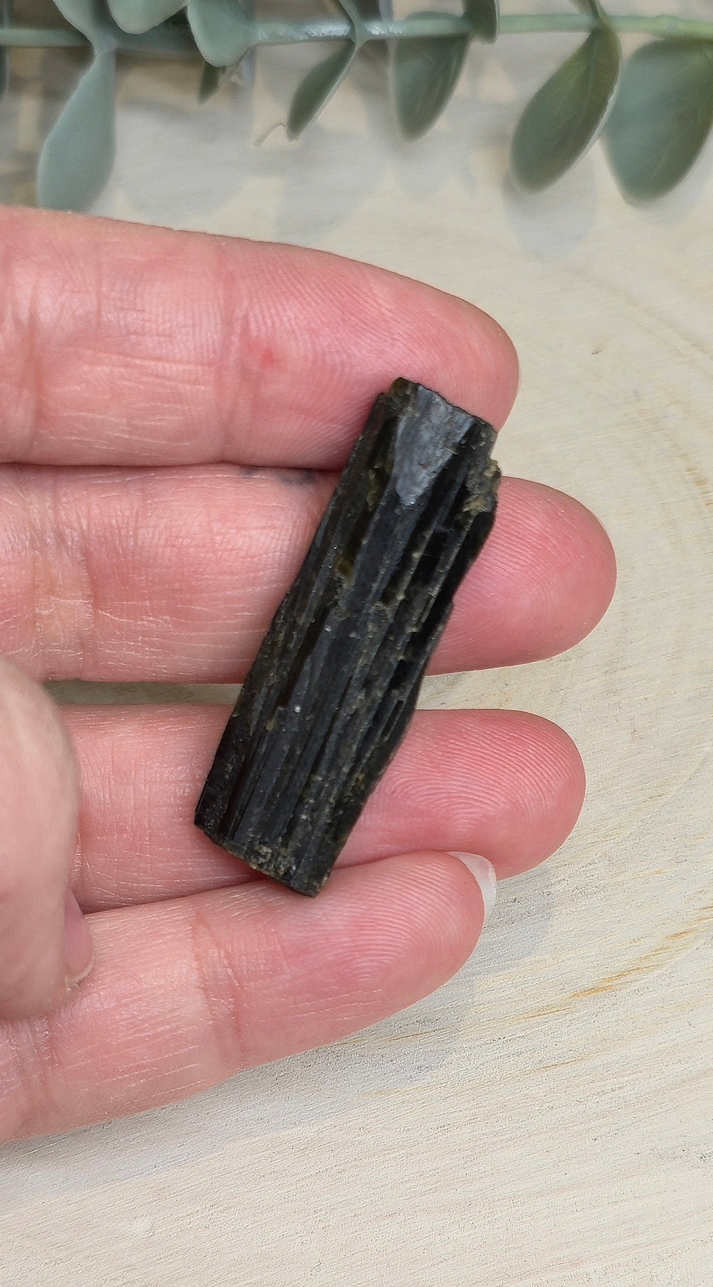 Tourmaline verte brute