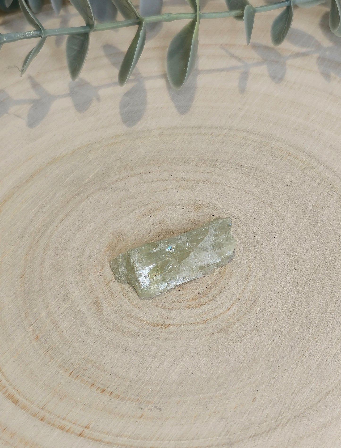 Hiddenite brute