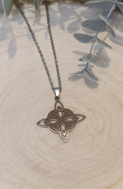 Collier Noeud de sorcière