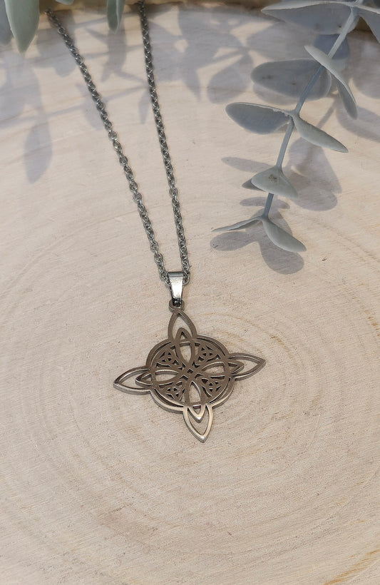Collier Noeud de sorcière