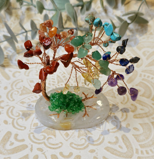 Arbre de vie Bonzaï avec pierres sur agate quartz