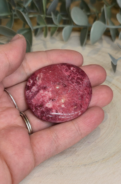 Pierre de paume en Thulite