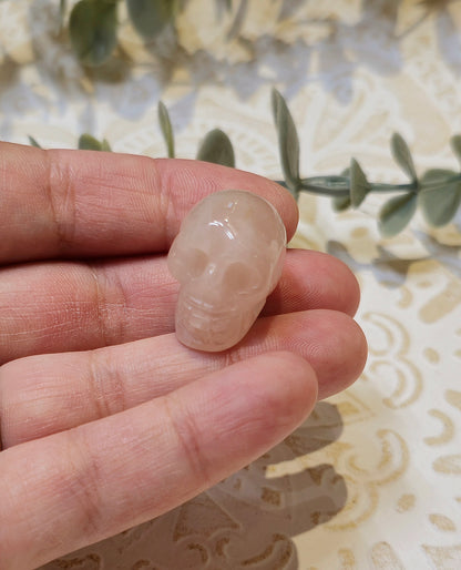Mini Crâne en Quartz rose