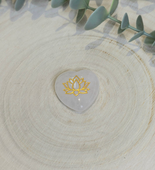 Coeur en Quartz clair avec lotus