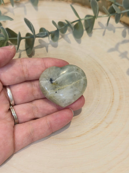 Coeur en Pierre de lune verte