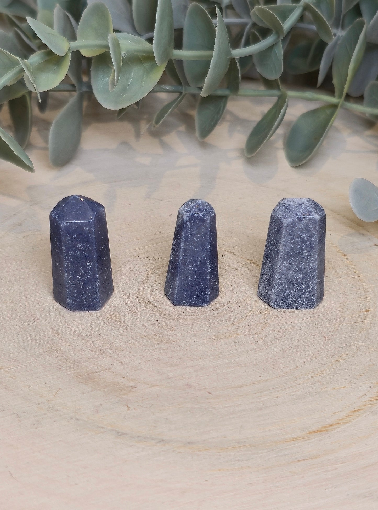 Petite Pointe en Quartz bleu