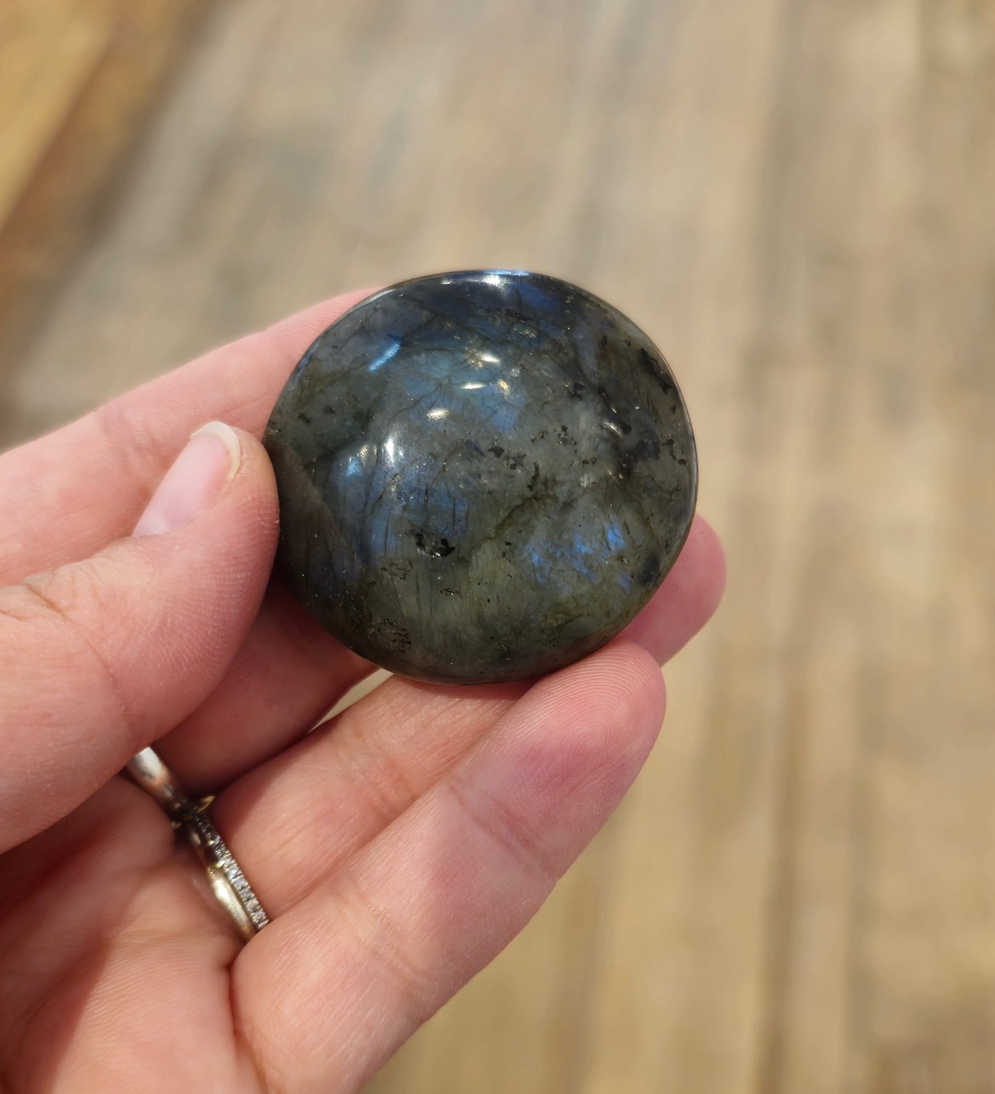 Pierre de paume en Labradorite