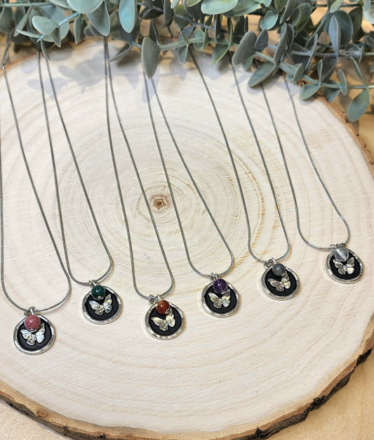 Collier Papillon noir et pierre