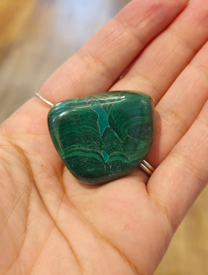 Pierre de paume en Malachite