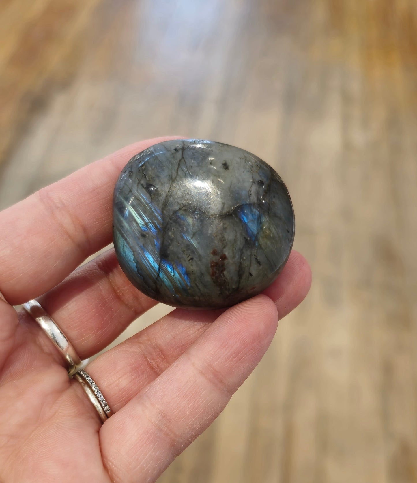 Pierre de paume en Labradorite