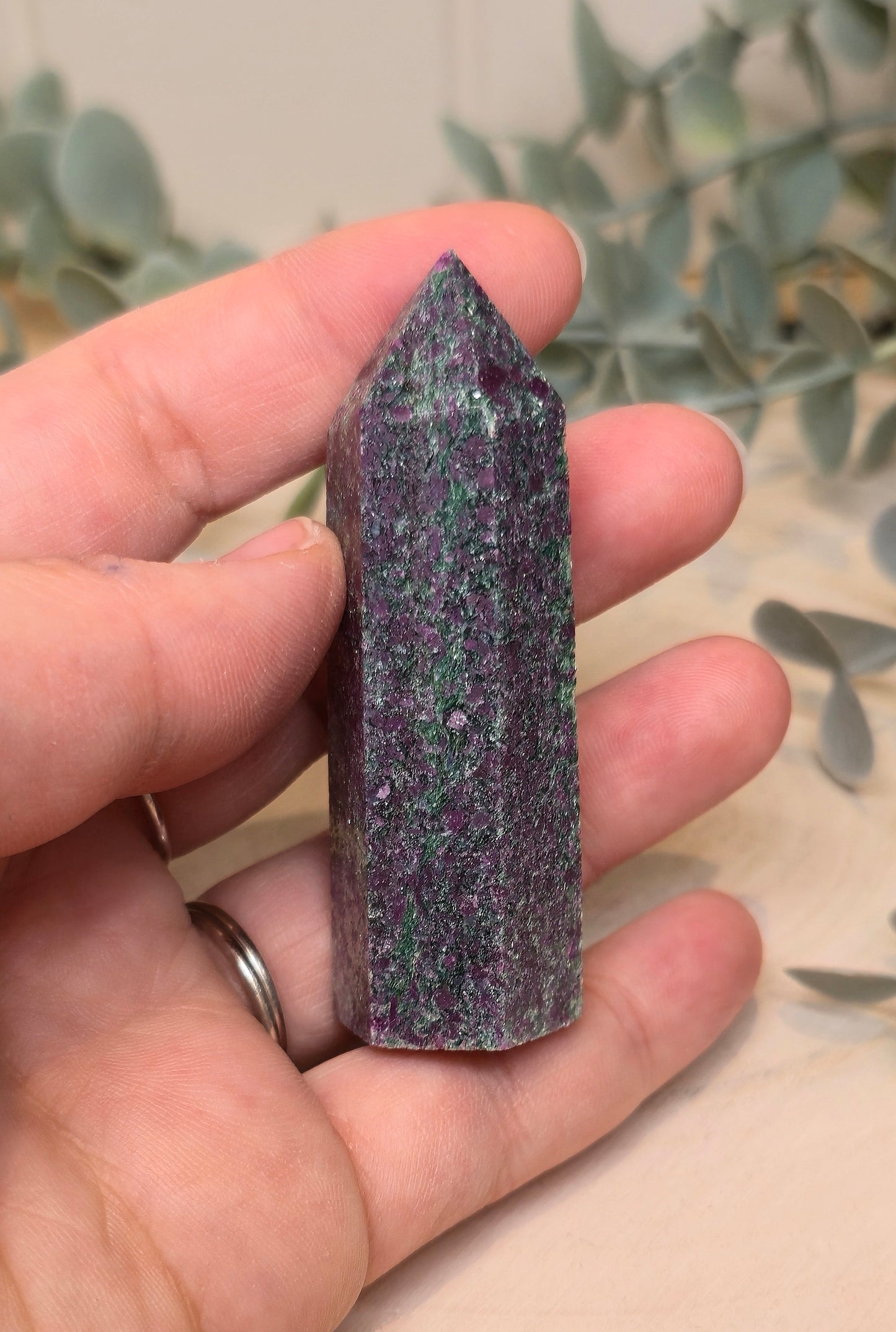 Pointe en Rubis Kyanite