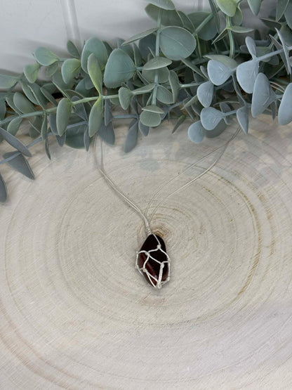 Collier porte-pierre en macramé BeDesign Création