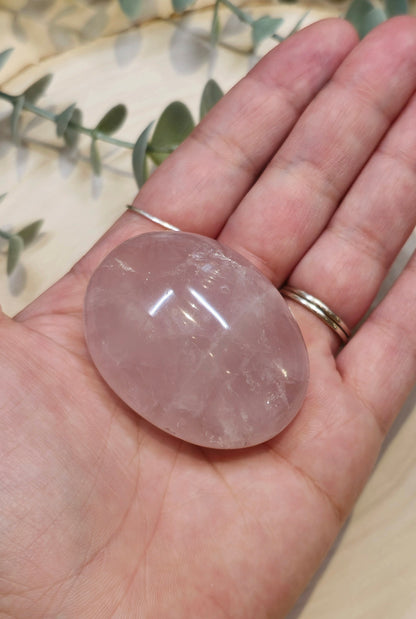 Pierre de paume en Quartz rose