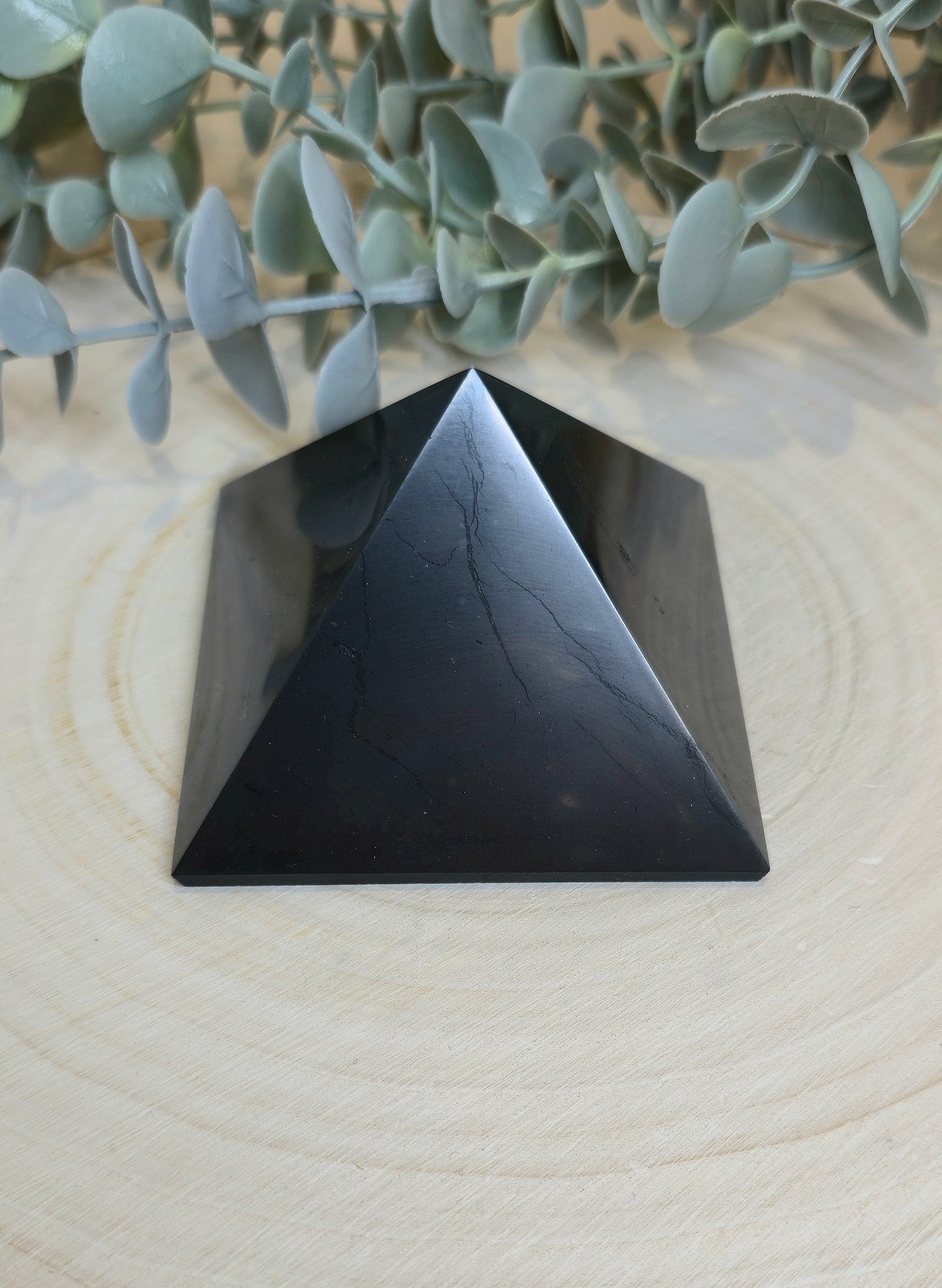 Pyramide en Shungite