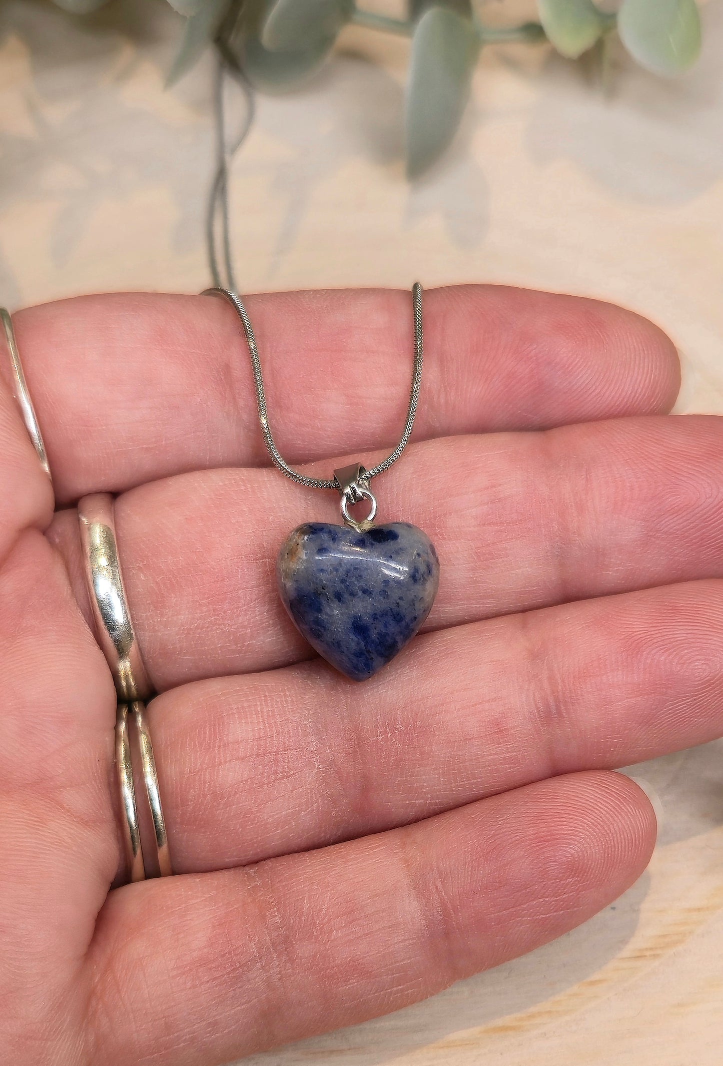 Collier en mini coeur en Sodalite