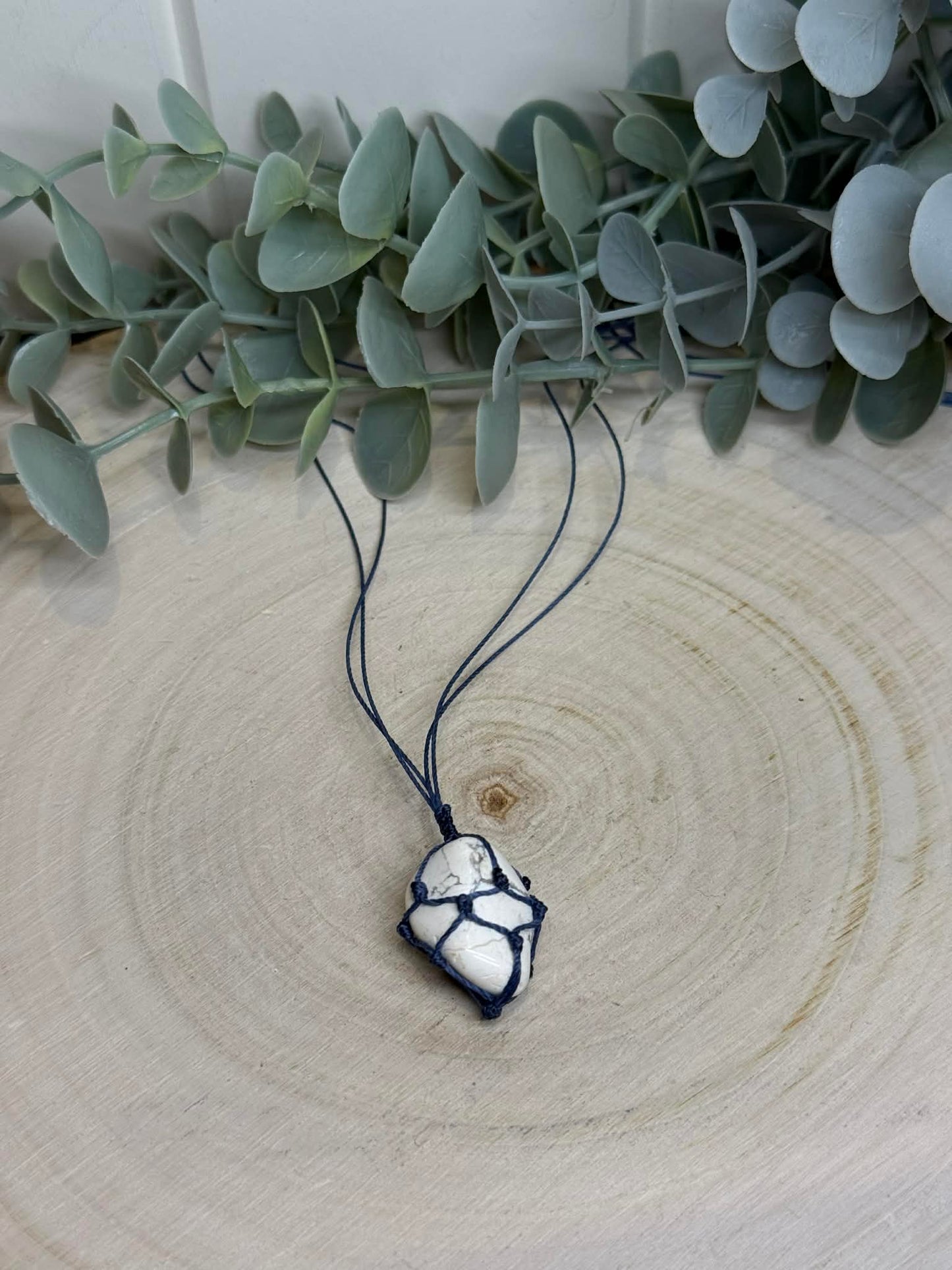 Collier porte-pierre en macramé BeDesign Création