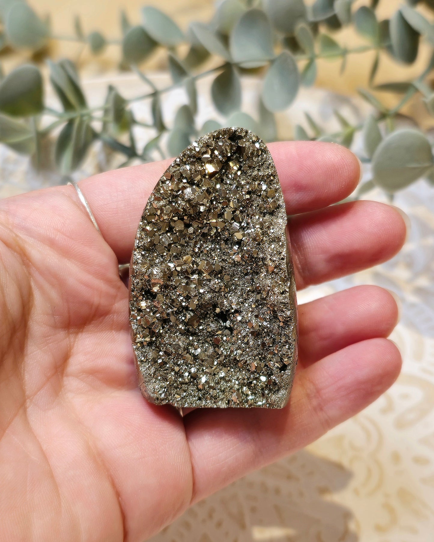 Pyrite brute avec base polie du Pérou