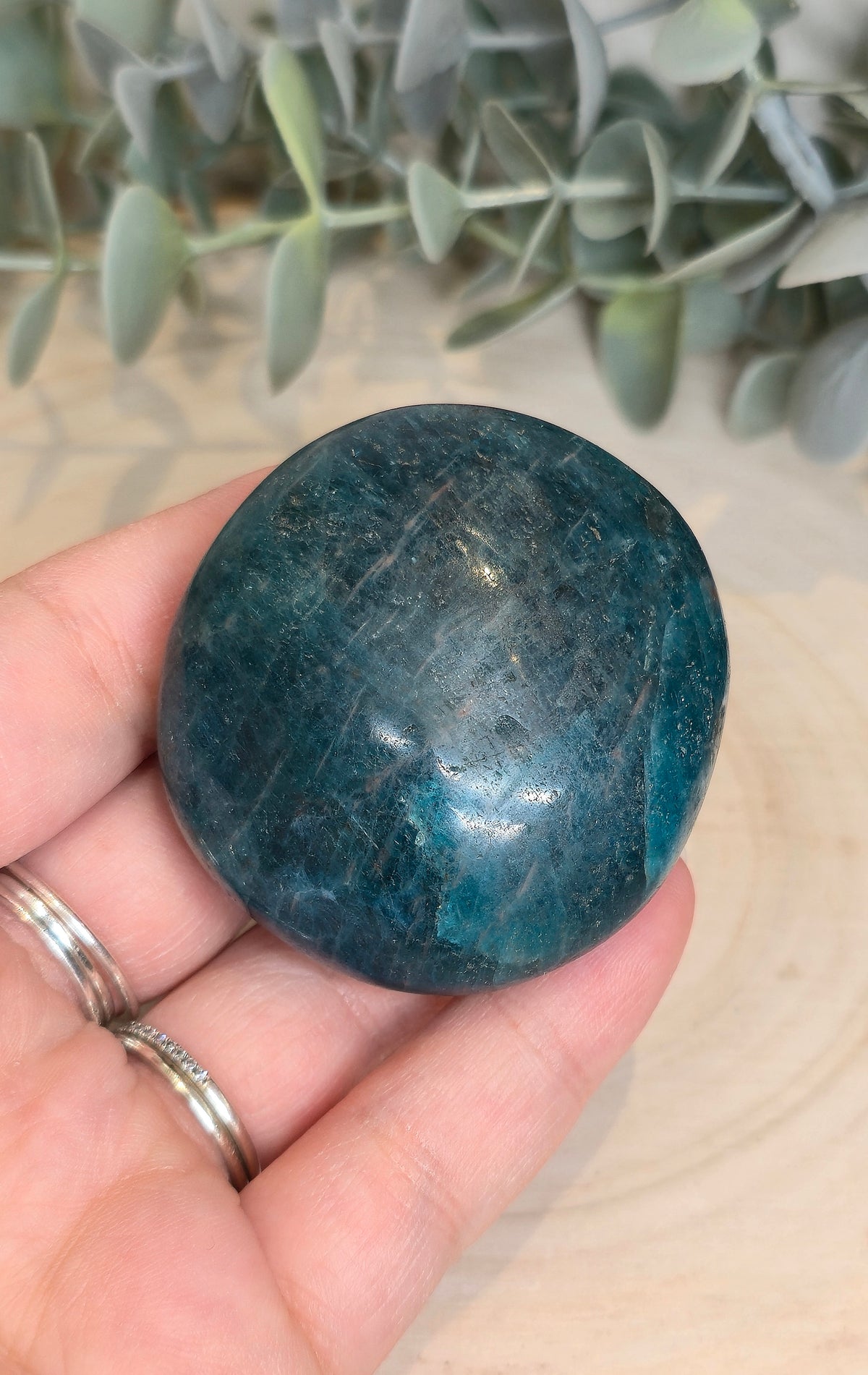 Pierre de paume en Apatite bleue