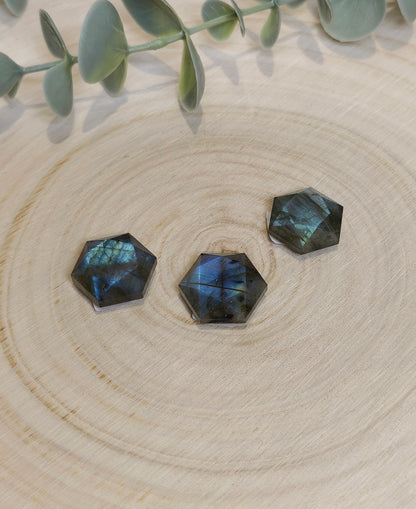 Étoile géométrique en Labradorite