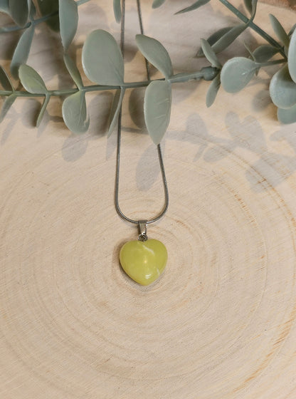Collier en mini coeur en Jade Citron