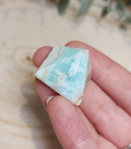 Pyramide Calcite des Caraïbes