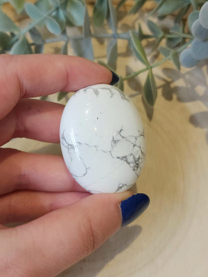 Pierre de paume en Howlite