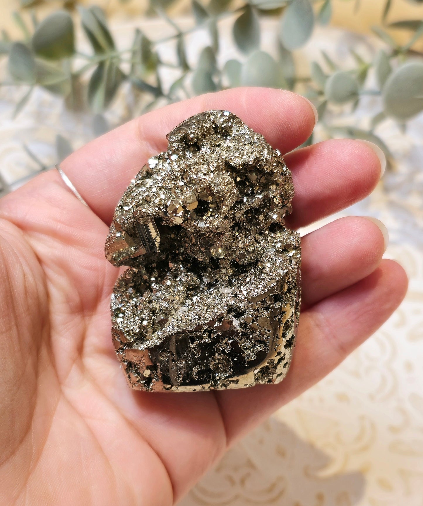 Pyrite brute avec base polie du Pérou