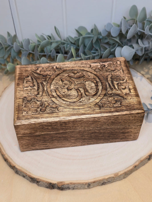 Petite Boite en bois fleuris OM