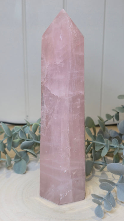 Pointe en Quartz rose de Madagascar