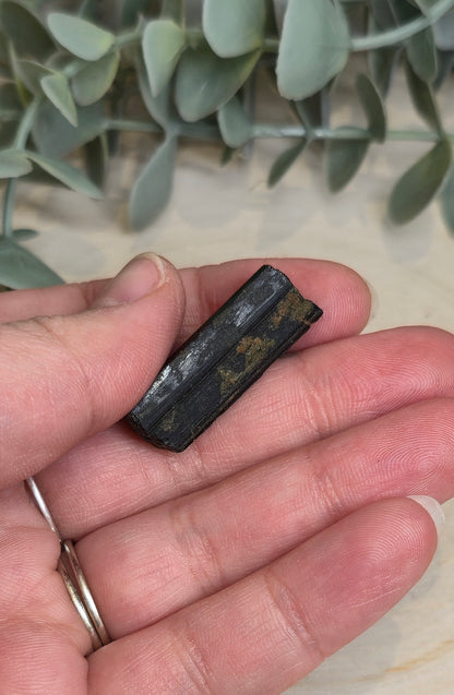 Tourmaline verte brute