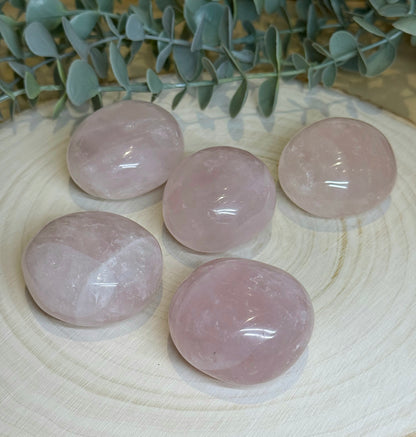 Pierre de paume en Quartz Rose