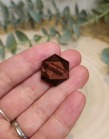 Étoile géométrique en Oeil de tigre rouge (Taureau)