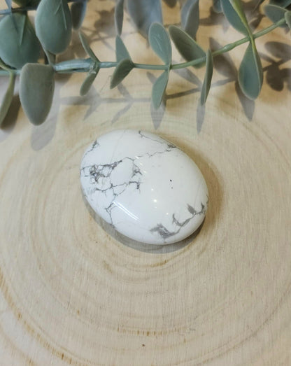 Pierre de paume en Howlite