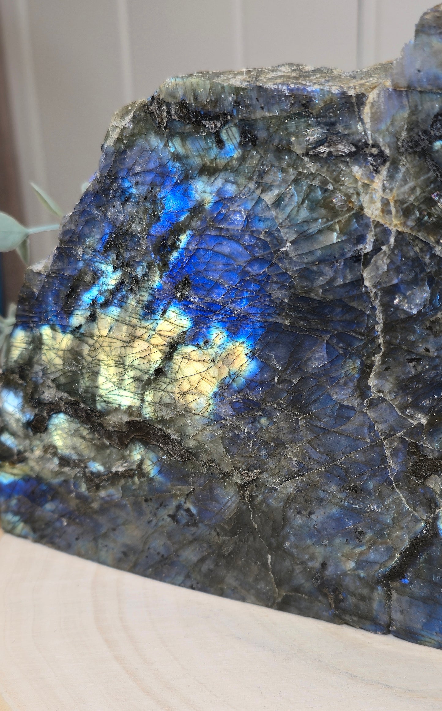 Labradorite brute du Madagascar