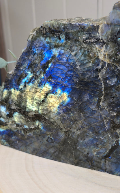Labradorite brute du Madagascar