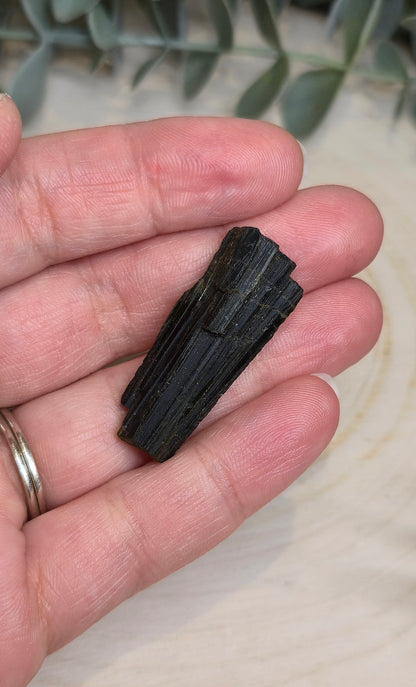 Tourmaline verte brute