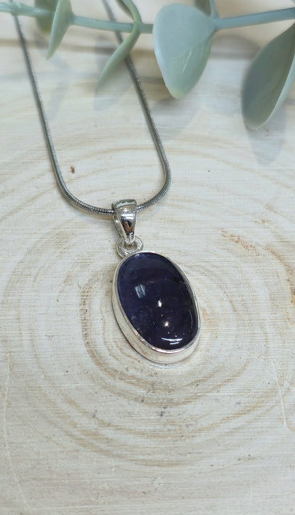 Collier Iolite