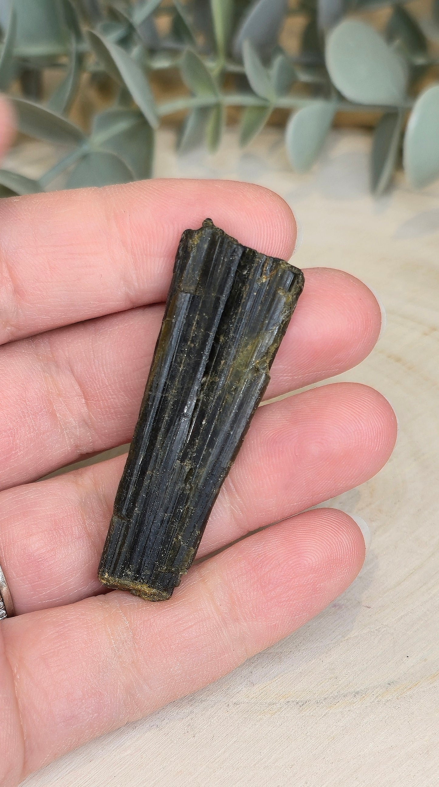 Tourmaline verte brute