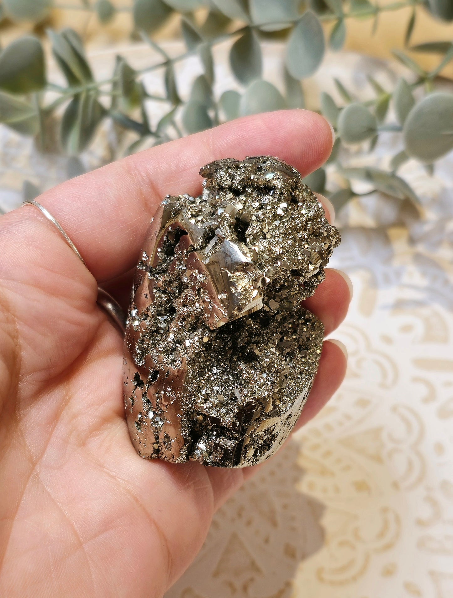 Pyrite brute avec base polie du Pérou
