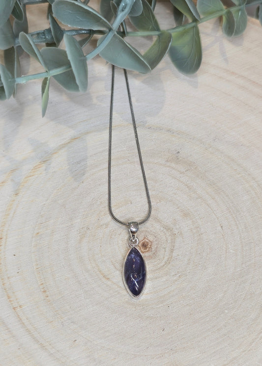 Collier Iolite