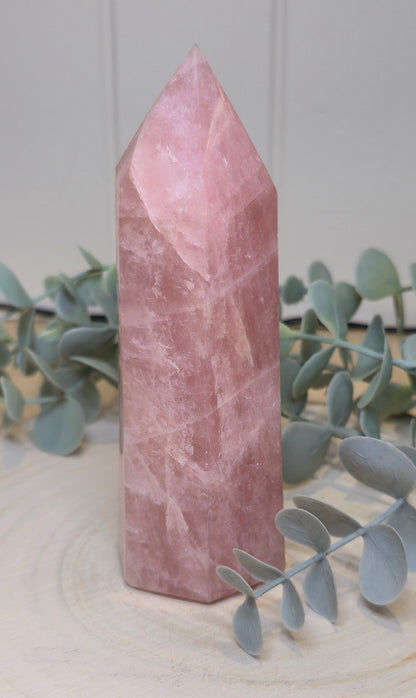 Pointe en Quartz rose de Madagascar