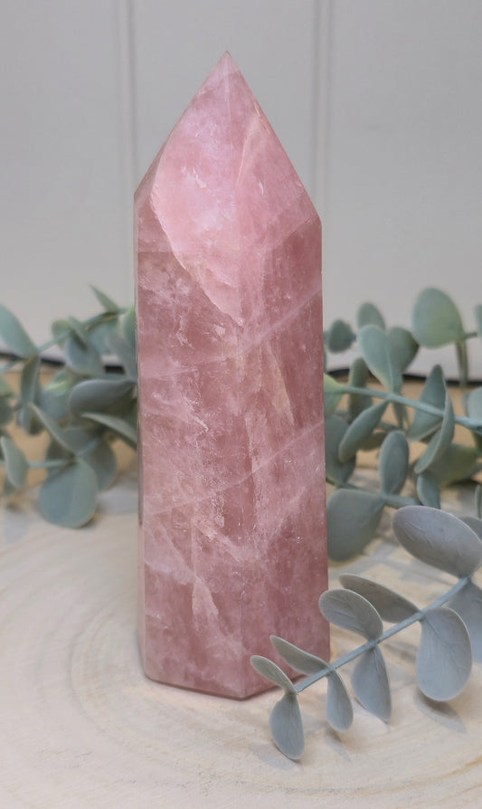 Pointe en Quartz rose de Madagascar