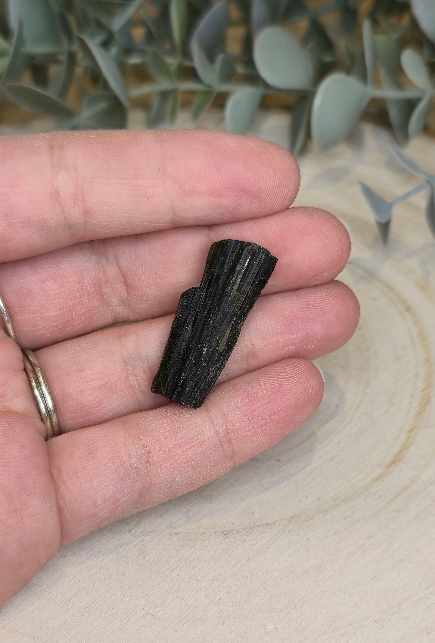 Tourmaline verte brute