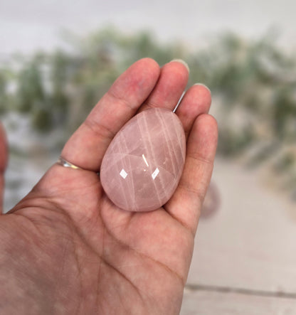 Oeuf de Yoni en Quartz rose