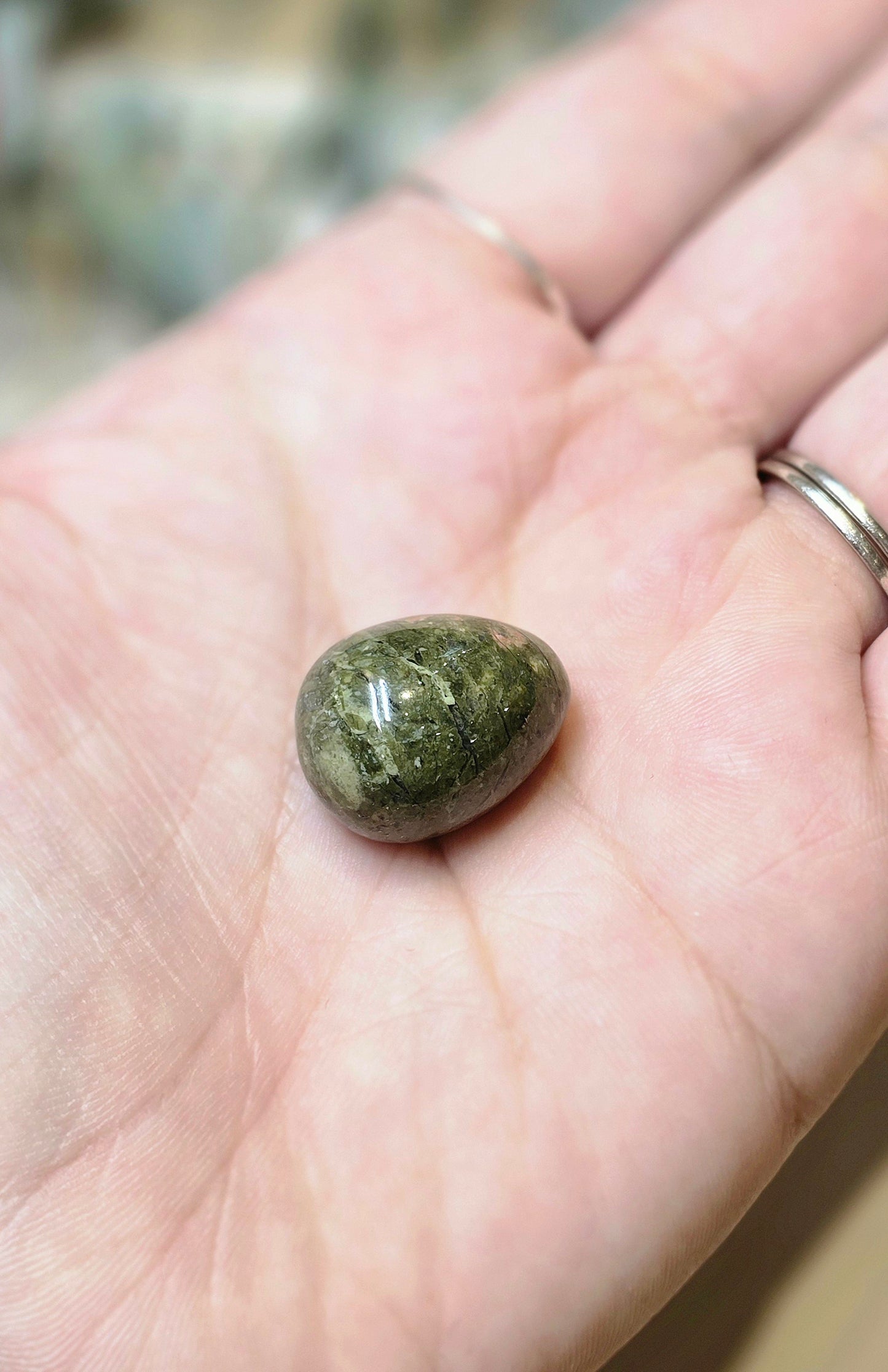 Oeuf en Unakite