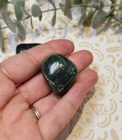 Kyanite verte barattée