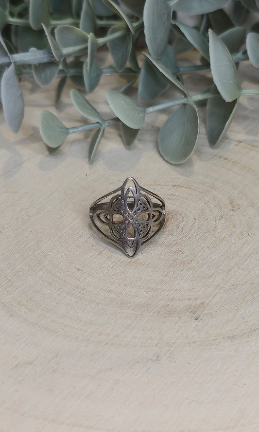 Bague Noeud de sorcière