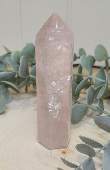 Pointe en Quartz rose de Madagascar